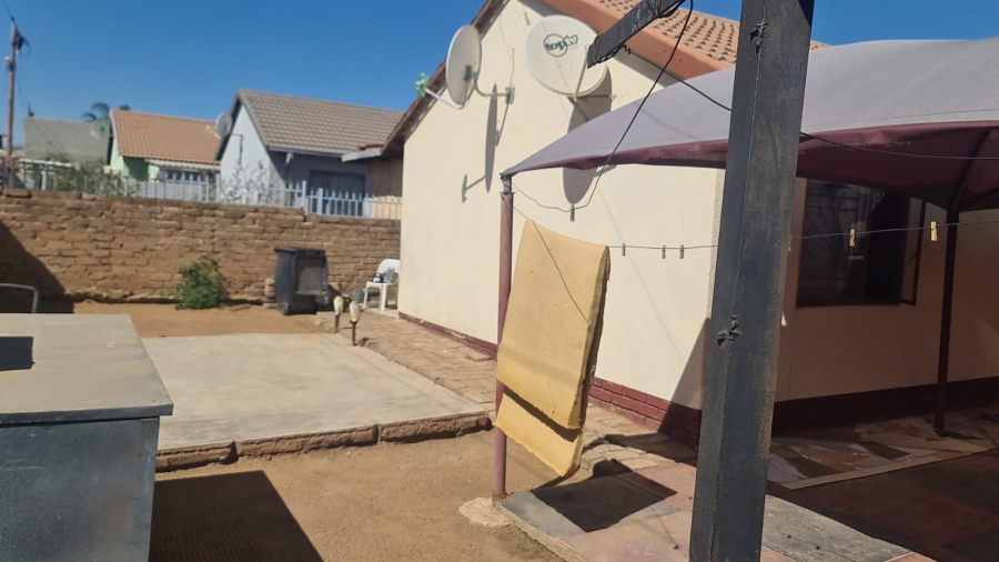 2 Bedroom Property for Sale in Mabopane Unit X North West